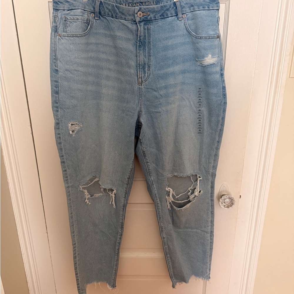 American Eagle Outfitters Light Blue Distressed Boyfriend Jeans